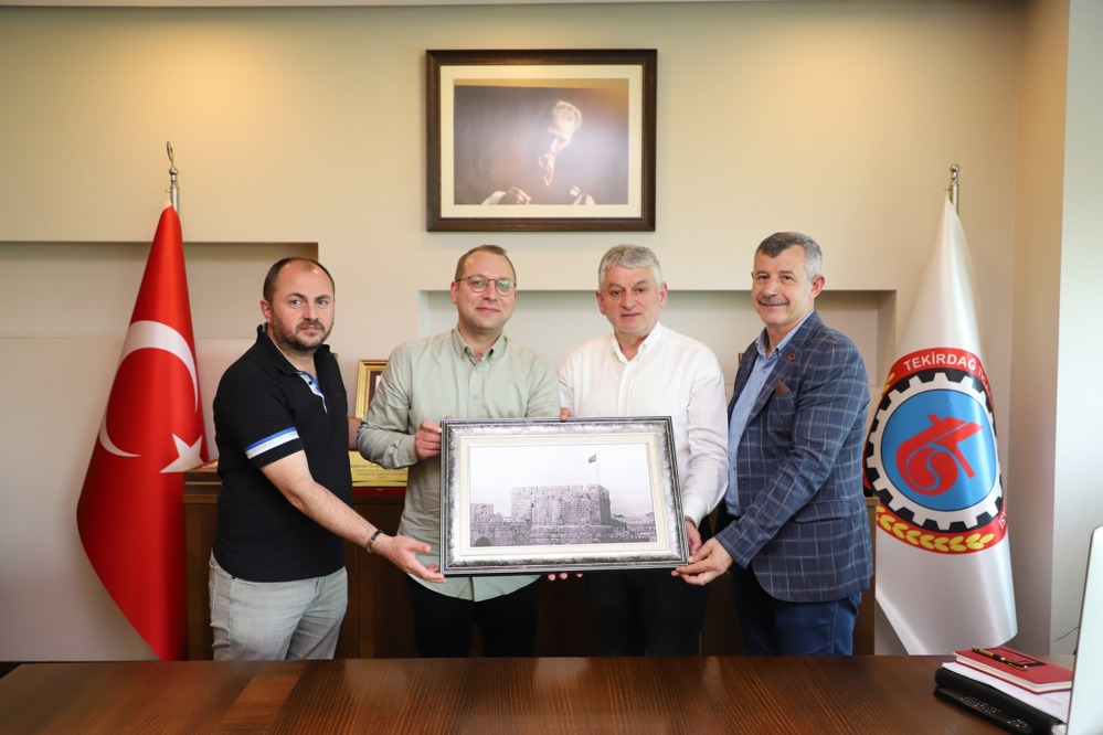 Tekirdağ Kahveciler ve Büfeciler Odası Başkanı Fahrettin Bayar ile Nuri Çamlı Başkanımız Cengiz Günay'ı Ziyaret Etti